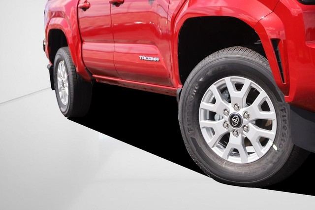 Toyota Tacoma 4WD Vehicle Image 03