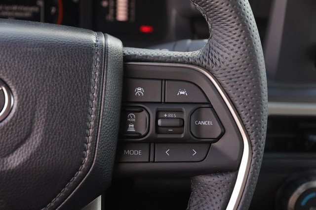 Toyota Tacoma 4WD Vehicle Image 12