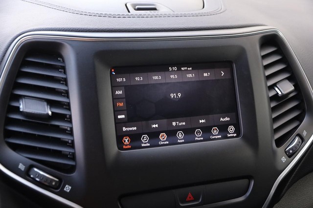 Jeep Cherokee Vehicle Image 16