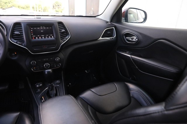 Jeep Cherokee Vehicle Image 25