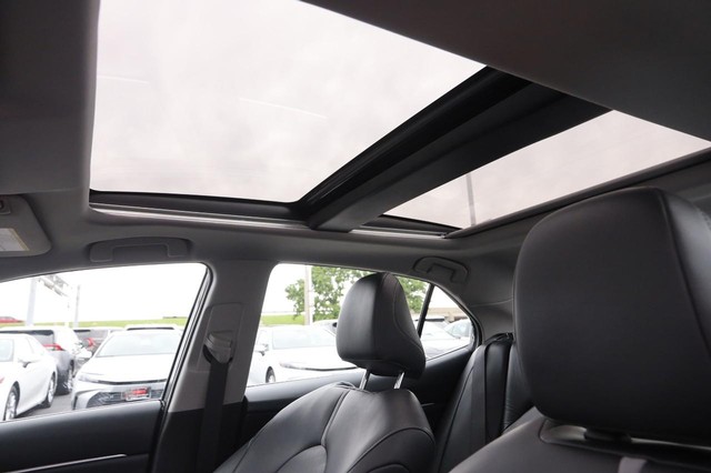 Toyota Camry Vehicle Image 08