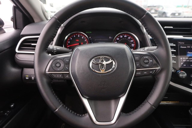 Toyota Camry Vehicle Image 11