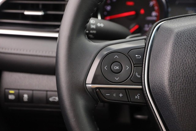 Toyota Camry Vehicle Image 12