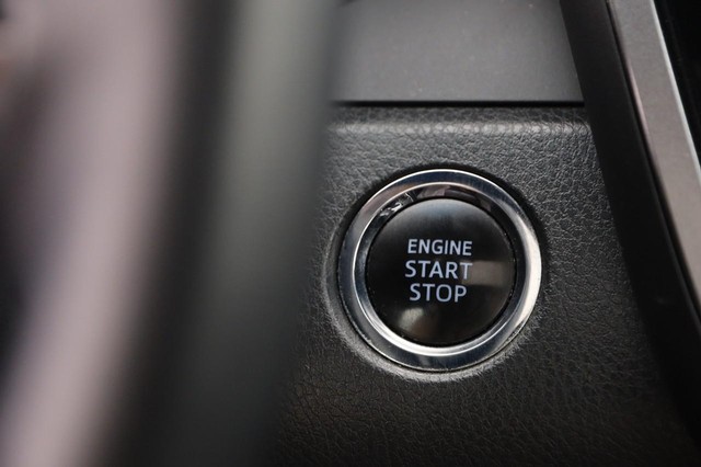 Toyota Camry Vehicle Image 15