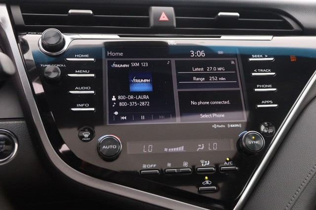 Toyota Camry Vehicle Image 16