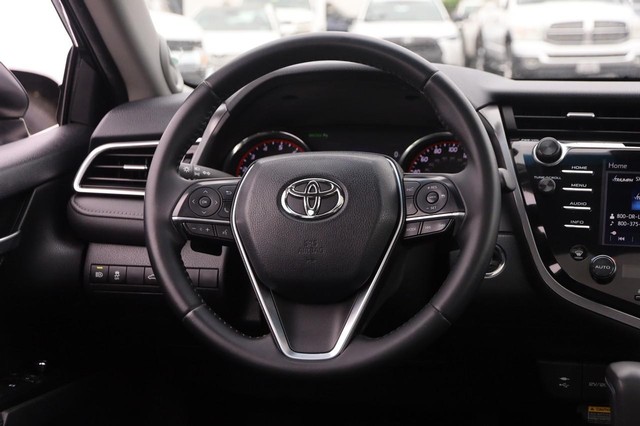 Toyota Camry Vehicle Image 25