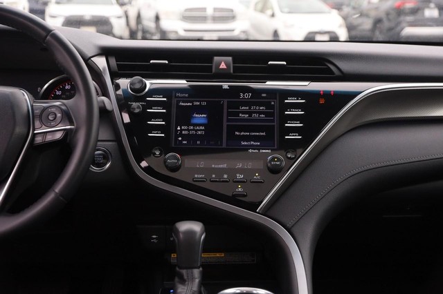 Toyota Camry Vehicle Image 26