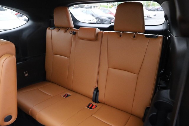 Toyota Highlander Vehicle Image 12