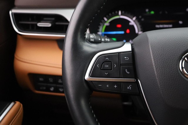 Toyota Highlander Vehicle Image 14