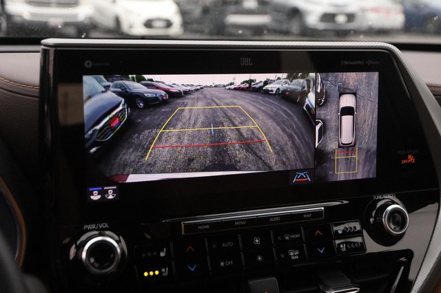 Toyota Highlander Vehicle Image 18