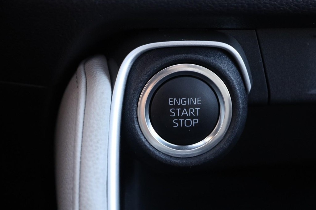 Toyota Grand Highlander Vehicle Full-screen Gallery Image 17