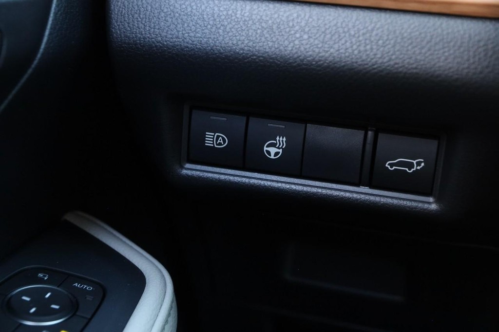 Toyota Grand Highlander Vehicle Full-screen Gallery Image 23