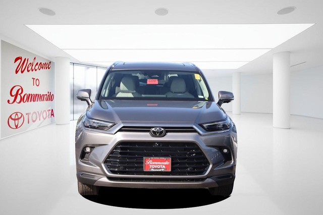 Toyota Grand Highlander Vehicle Image 04