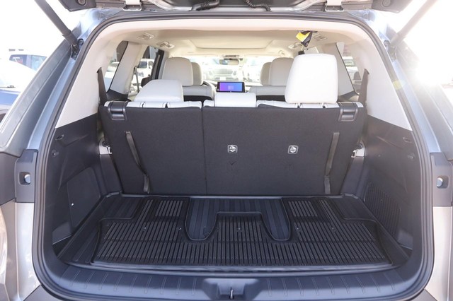 Toyota Grand Highlander Vehicle Image 07