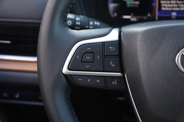 Toyota Grand Highlander Vehicle Image 14
