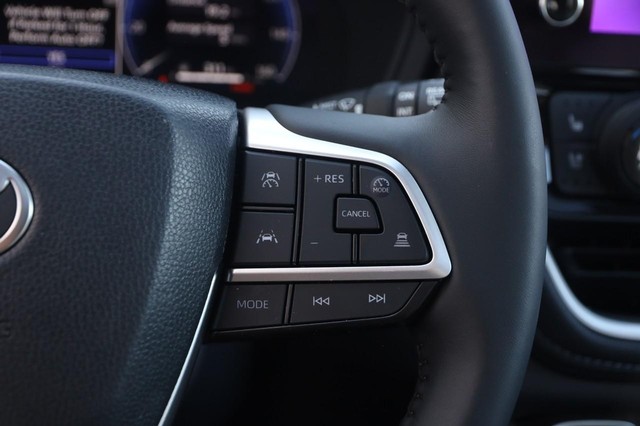 Toyota Grand Highlander Vehicle Image 15