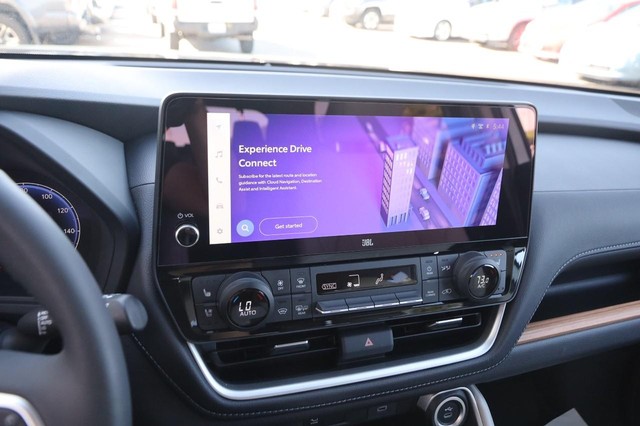 Toyota Grand Highlander Vehicle Image 18