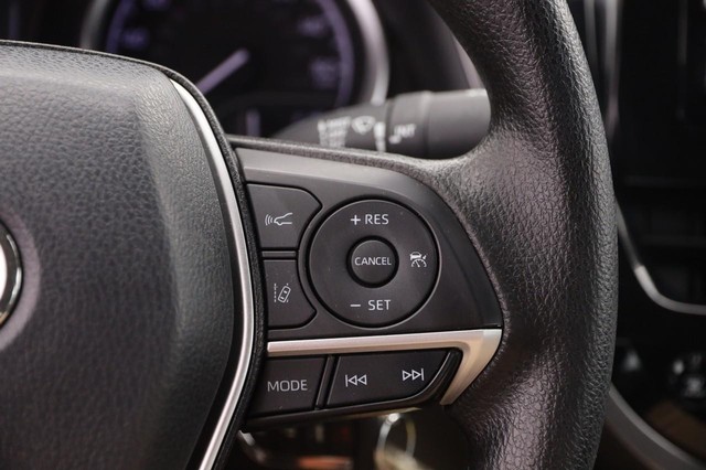 Toyota Camry Vehicle Image 12