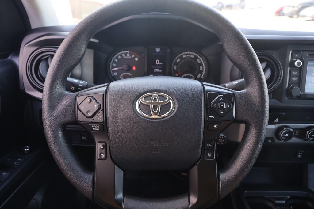 Toyota Tacoma Vehicle Full-screen Gallery Image 10