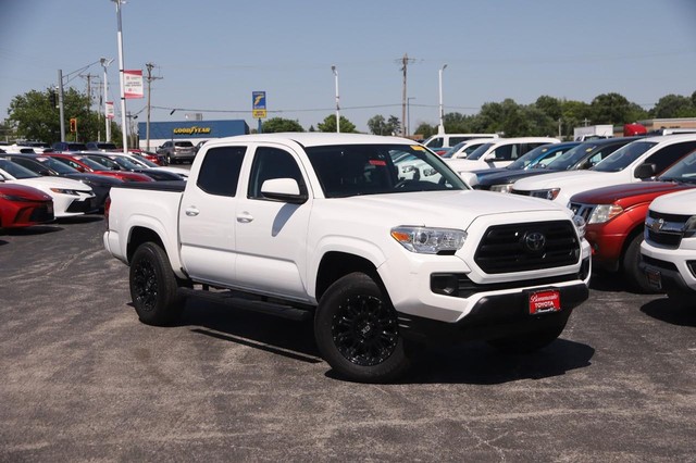 Toyota Tacoma Vehicle Image 02