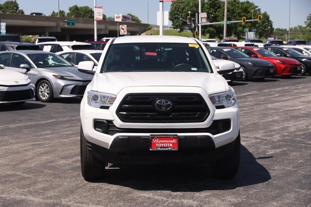 Toyota Tacoma Vehicle Image 04
