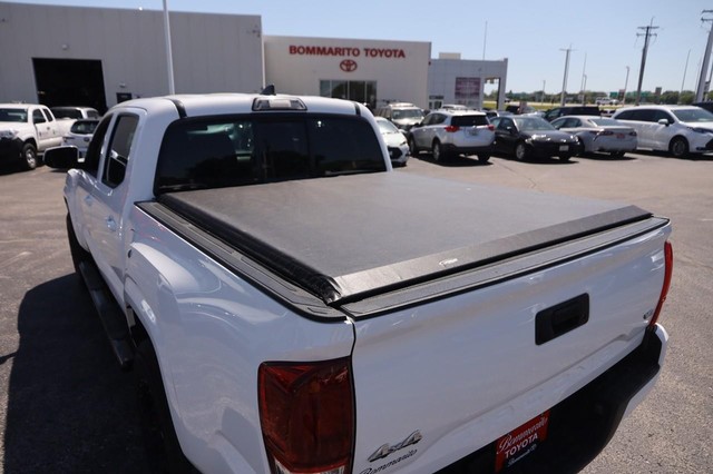 Toyota Tacoma Vehicle Image 07