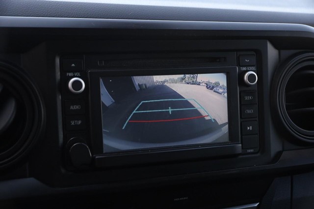 Toyota Tacoma Vehicle Image 15