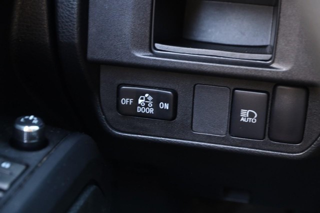 Toyota Tacoma Vehicle Image 17