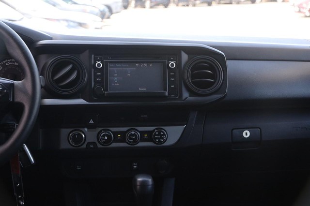 Toyota Tacoma Vehicle Image 21