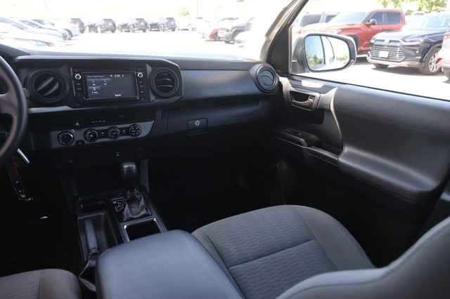 Toyota Tacoma Vehicle Image 22
