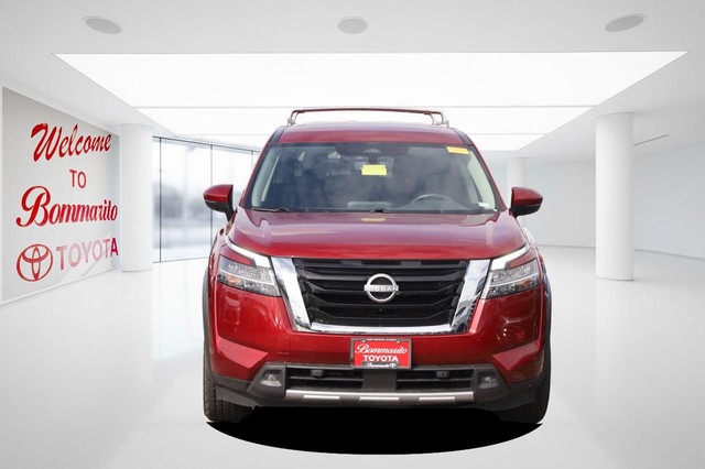 Nissan Pathfinder Vehicle Image 04