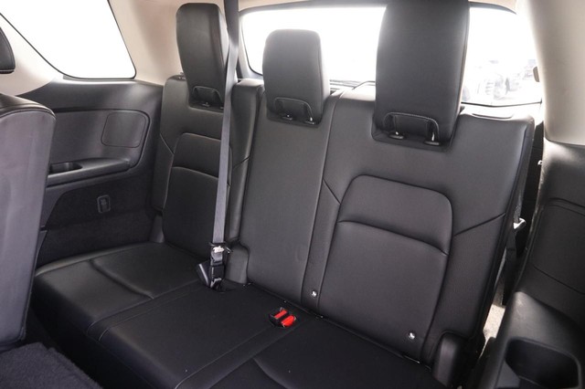 Nissan Pathfinder Vehicle Image 11