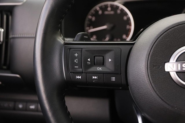 Nissan Pathfinder Vehicle Image 13