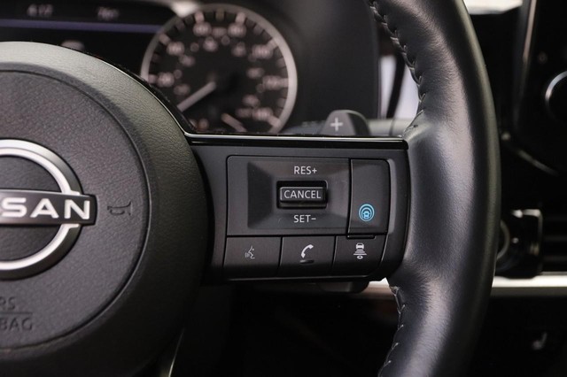 Nissan Pathfinder Vehicle Image 14