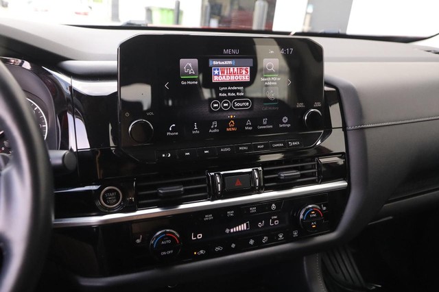 Nissan Pathfinder Vehicle Image 17