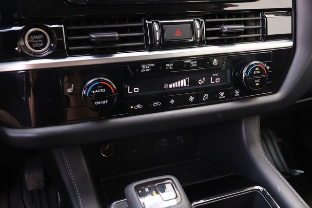 Nissan Pathfinder Vehicle Image 20