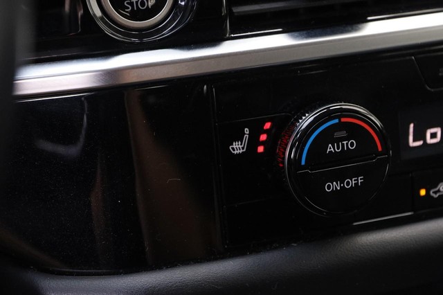 Nissan Pathfinder Vehicle Image 21