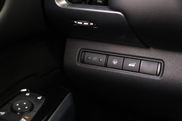 Nissan Pathfinder Vehicle Image 23