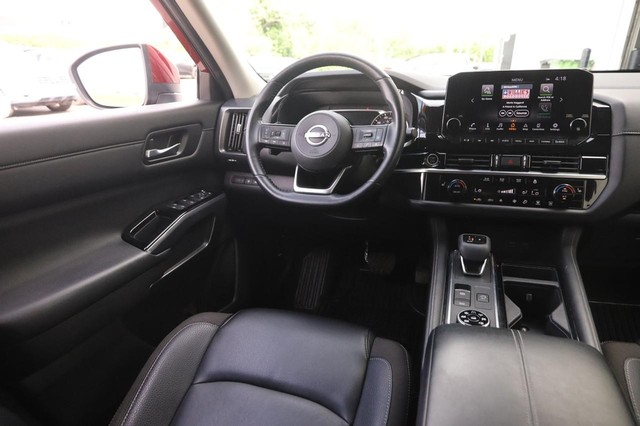 Nissan Pathfinder Vehicle Image 25