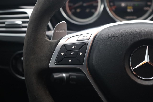 Mercedes-Benz CLS-Class Vehicle Image 10