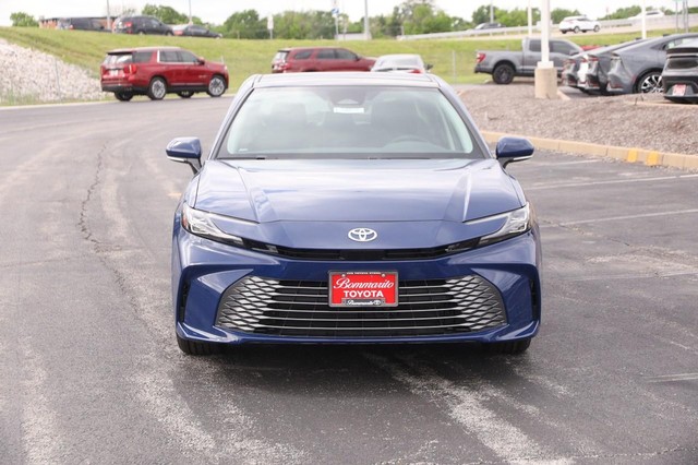 Toyota Camry Vehicle Image 04