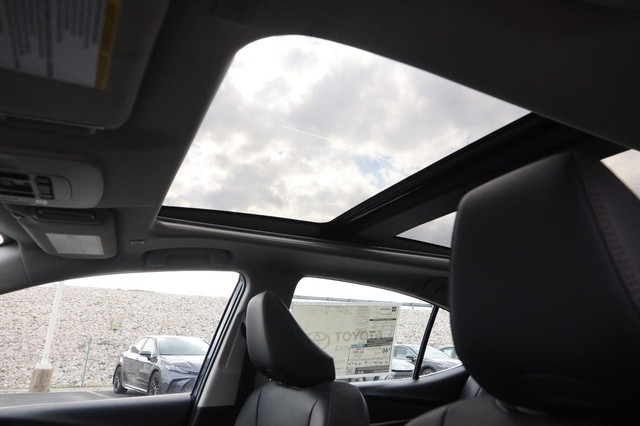 Toyota Camry Vehicle Image 08