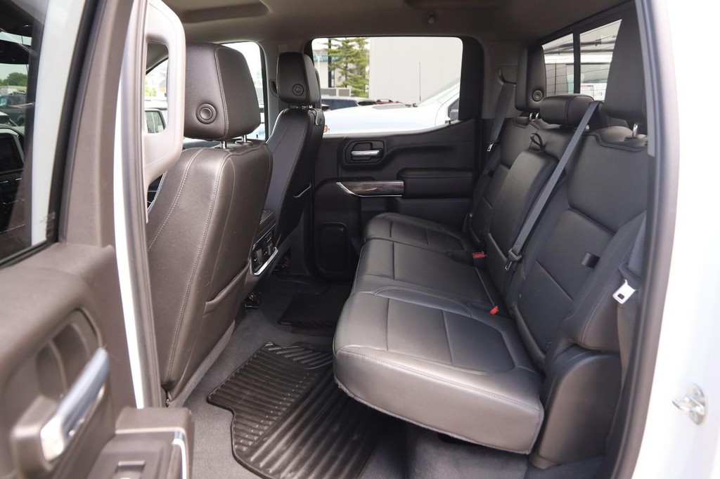 Chevrolet Silverado 1500 Vehicle Full-screen Gallery Image 09