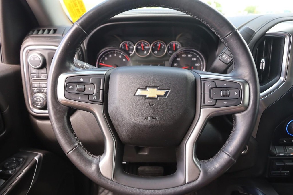 Chevrolet Silverado 1500 Vehicle Full-screen Gallery Image 10
