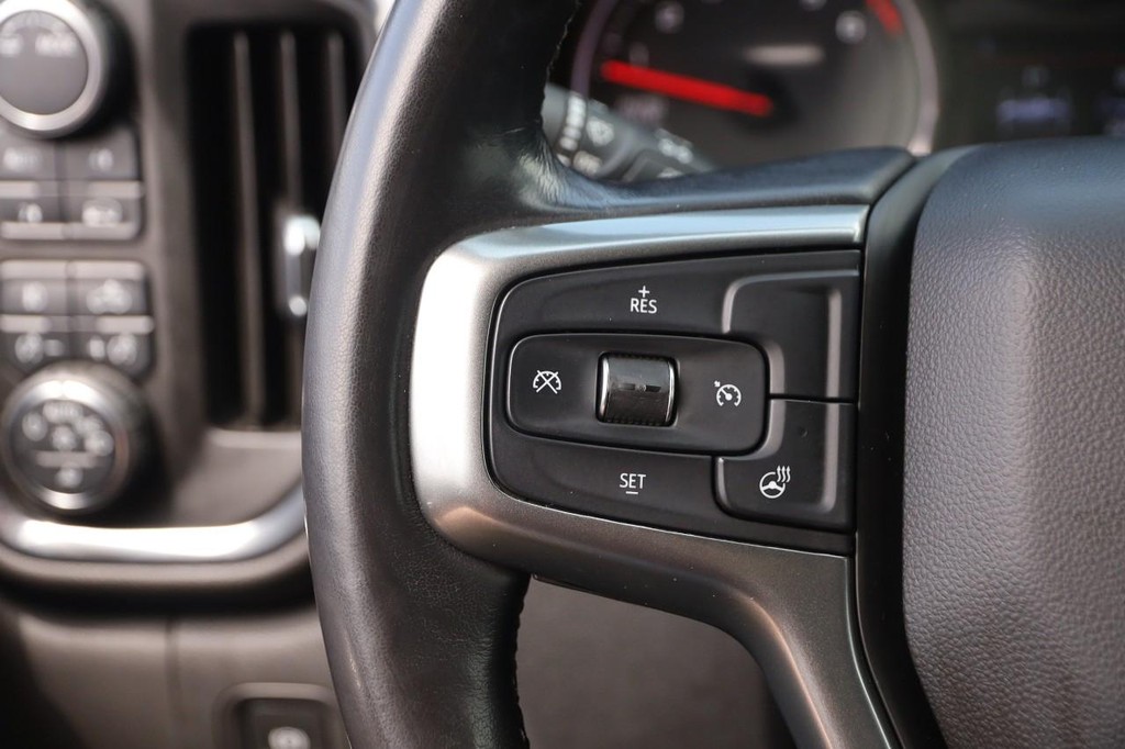 Chevrolet Silverado 1500 Vehicle Full-screen Gallery Image 11