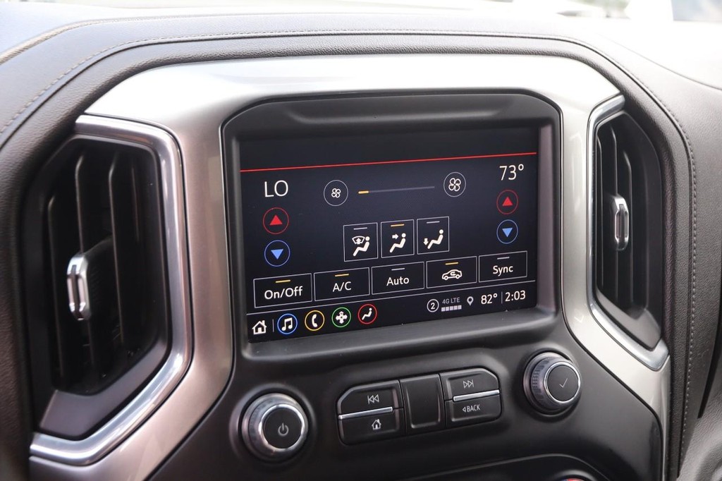 Chevrolet Silverado 1500 Vehicle Full-screen Gallery Image 15