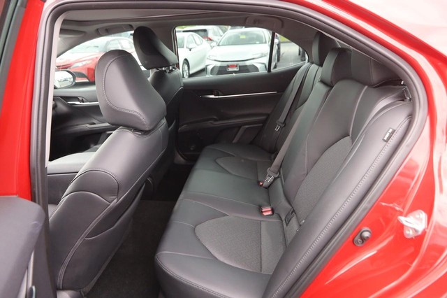 Toyota Camry Vehicle Image 09