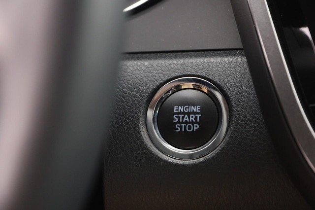 Toyota Camry Vehicle Image 14