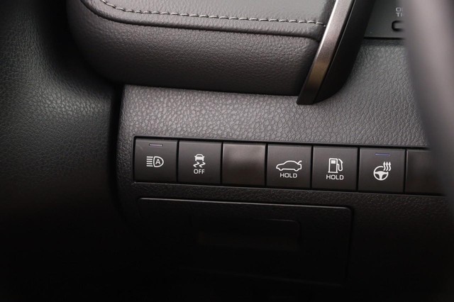 Toyota Camry Vehicle Image 19