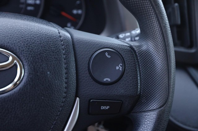 Toyota RAV4 Vehicle Image 12
